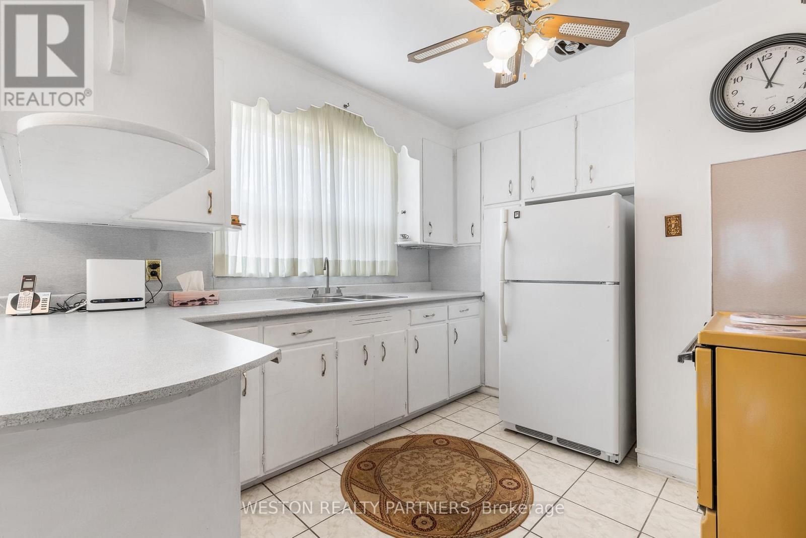 102 Cleta Drive, Toronto, Ontario  M1K 3G7 - Photo 11 - E13113244