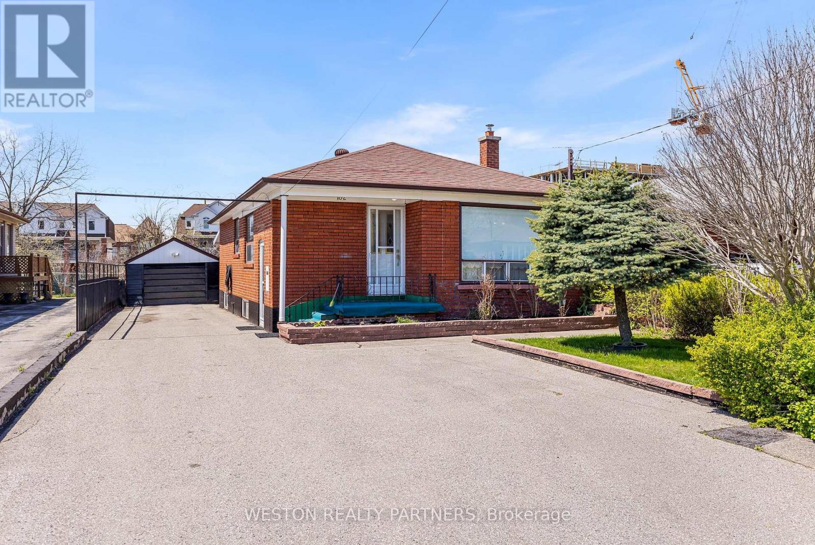 102 Cleta Drive, Toronto, Ontario  M1K 3G7 - Photo 2 - E13113244