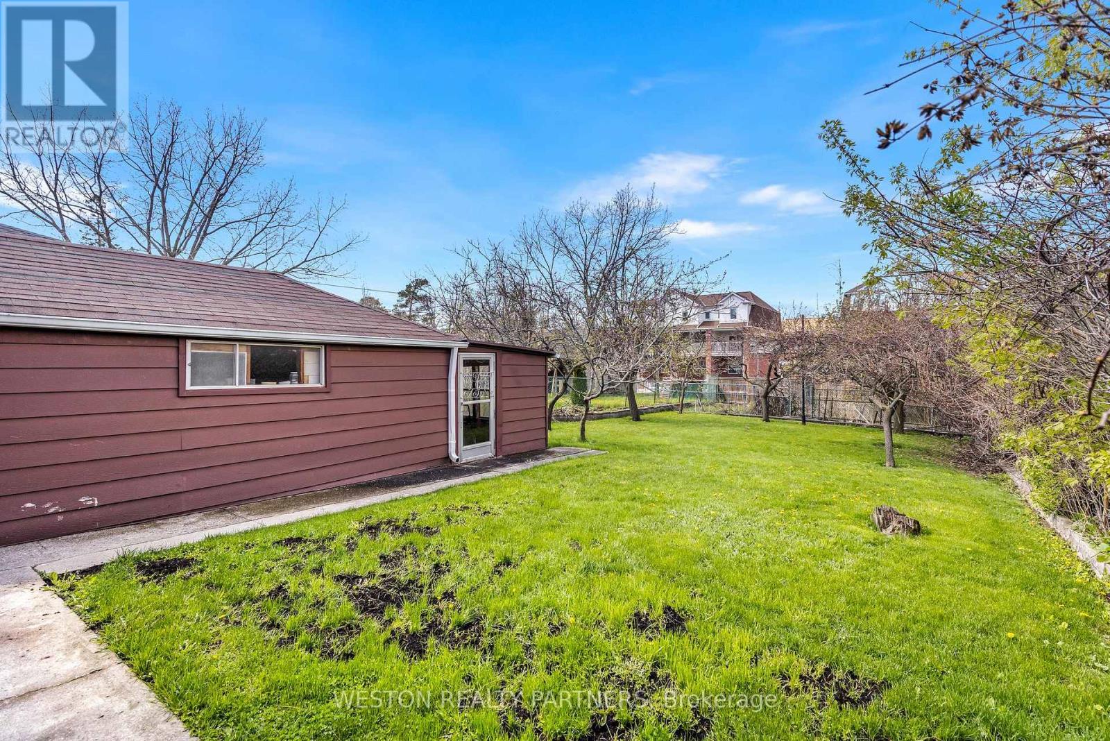 102 Cleta Drive, Toronto, Ontario  M1K 3G7 - Photo 32 - E13113244