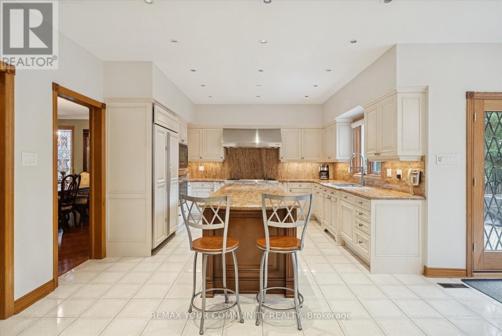 8 Old Park Lane, Richmond Hill, Ontario  L4B 2L8 - Photo 11 - N13113126