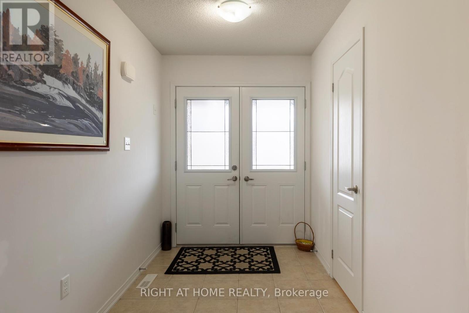 2110 Galloway Street, Innisfil (Alcona), Ontario  L9S 4B7 - Photo 2 - N13113282