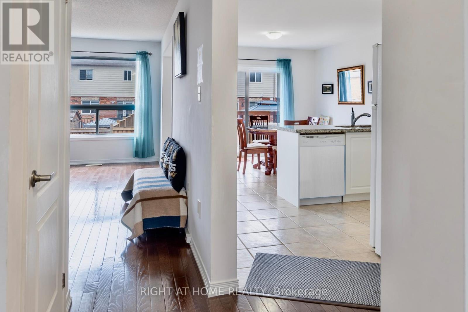 2110 Galloway Street, Innisfil (Alcona), Ontario  L9S 4B7 - Photo 4 - N13113282