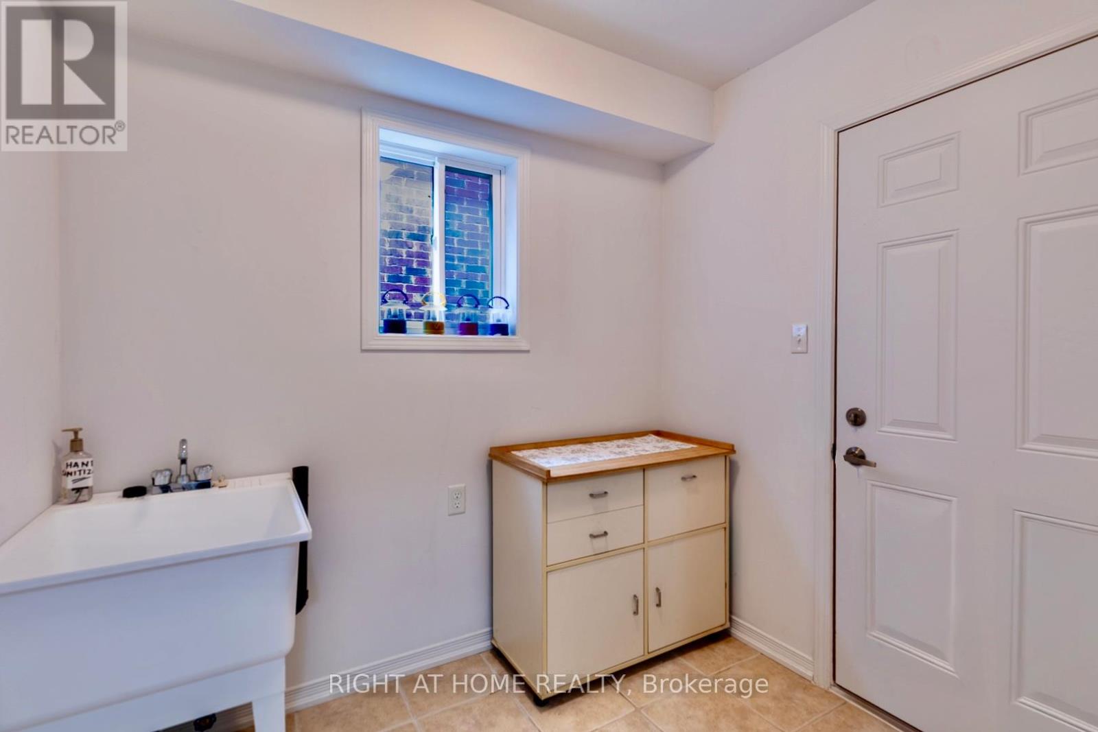 2110 Galloway Street, Innisfil (Alcona), Ontario  L9S 4B7 - Photo 6 - N13113282