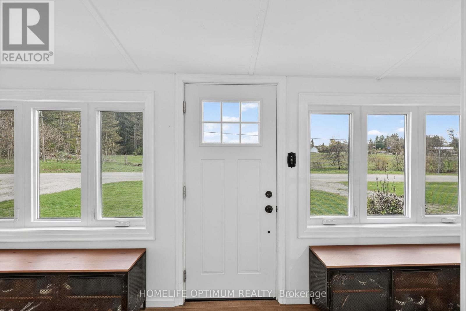 5670 Thomas Drive, Georgina, Ontario  L0E 1A0 - Photo 5 - N13113298