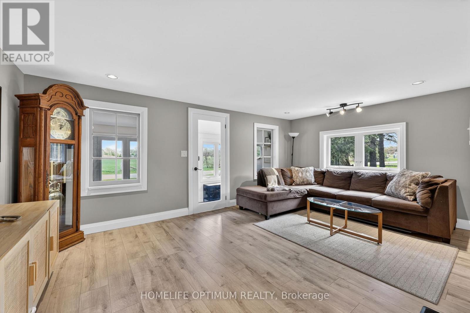 5670 Thomas Drive, Georgina, Ontario  L0E 1A0 - Photo 6 - N13113298