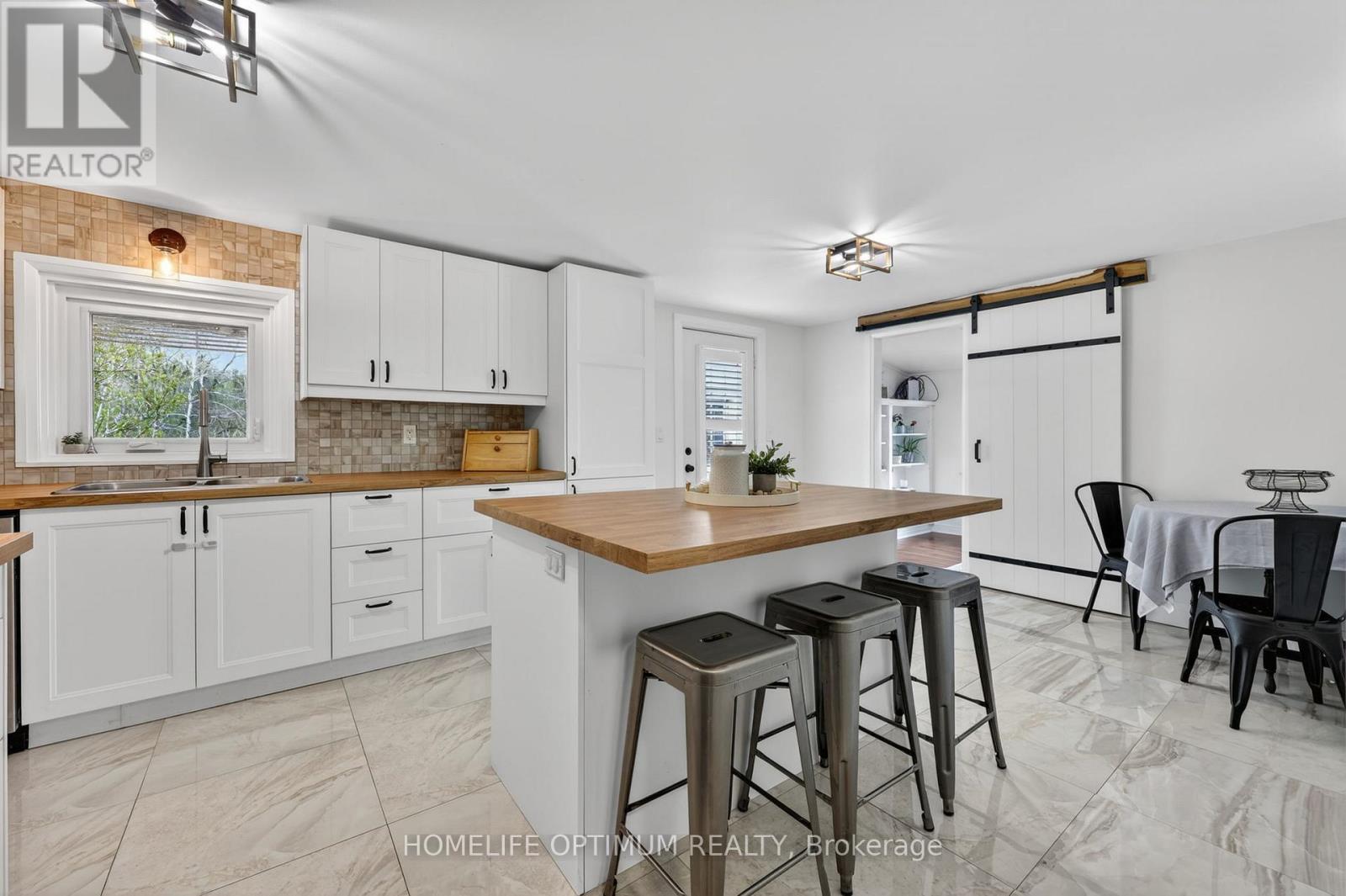 5670 Thomas Drive, Georgina, Ontario  L0E 1A0 - Photo 9 - N13113298