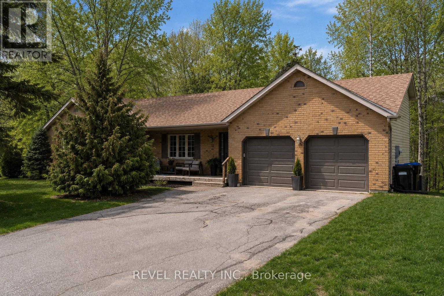 32 Hickory Lane, Oro-Medonte (Sugarbush), Ontario  L0K 1E0 - Photo 2 - S13113180