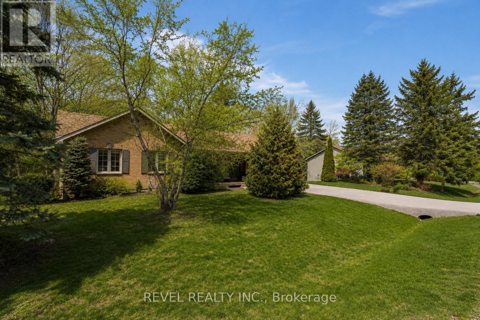 32 Hickory Lane, Oro-Medonte (Sugarbush), Ontario  L0K 1E0 - Photo 4 - S13113180
