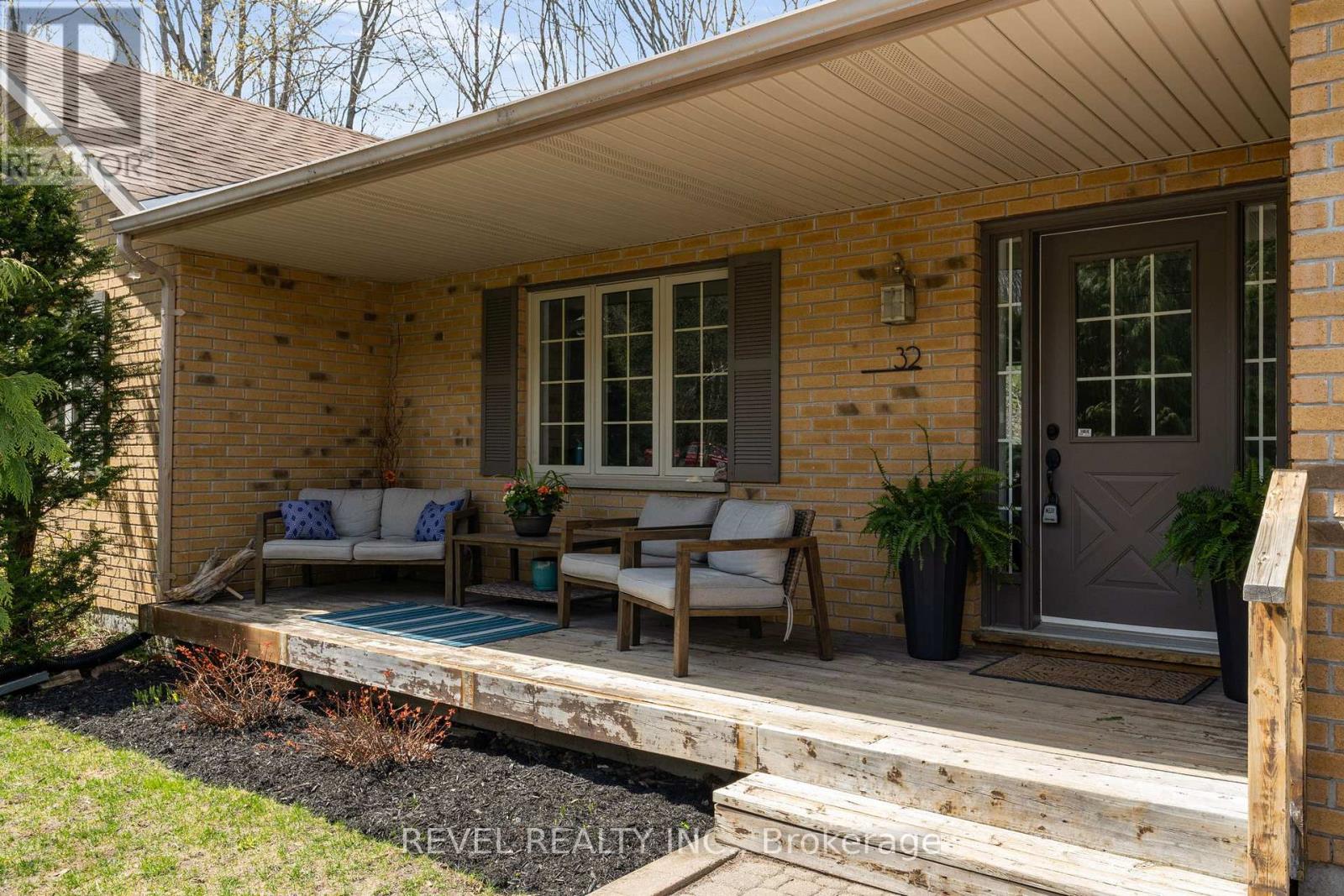32 Hickory Lane, Oro-Medonte (Sugarbush), Ontario  L0K 1E0 - Photo 5 - S13113180