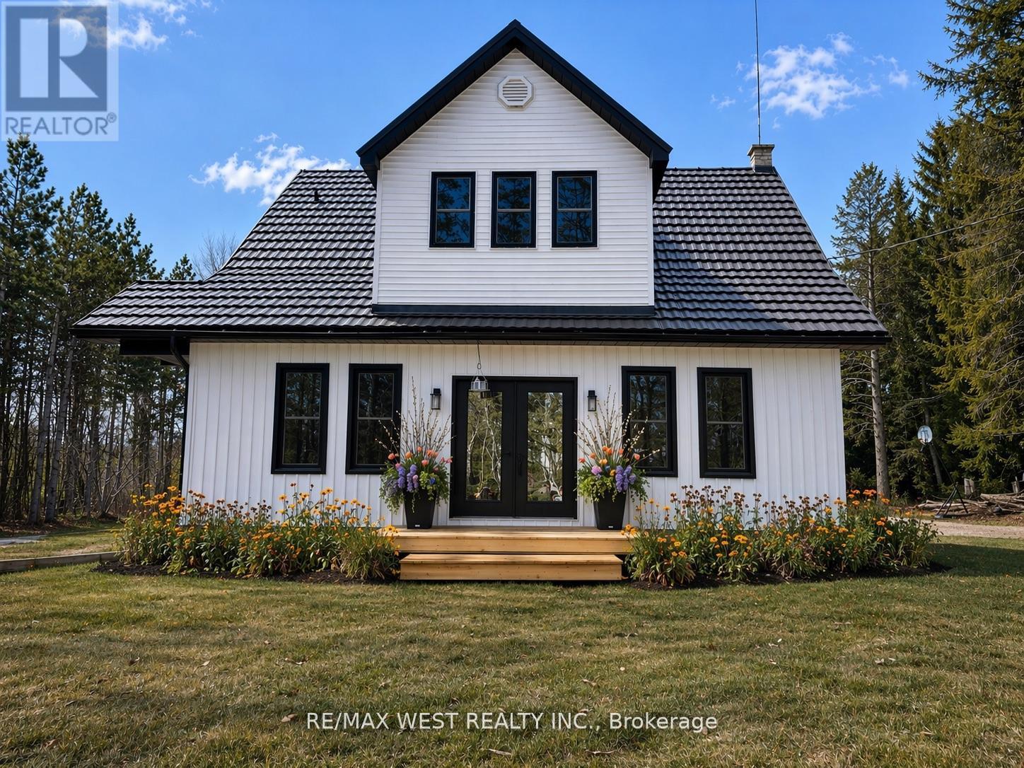 4532 Line 5 N, Oro-Medonte (Moonstone), Ontario  L0L 1V0 - Photo 4 - S13113206