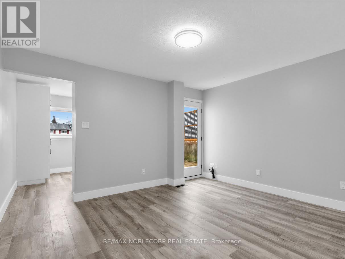 Upper Main - 59 Scott Crescent, Barrie, Ontario  L4N 4W2 - Photo 7 - S13042374