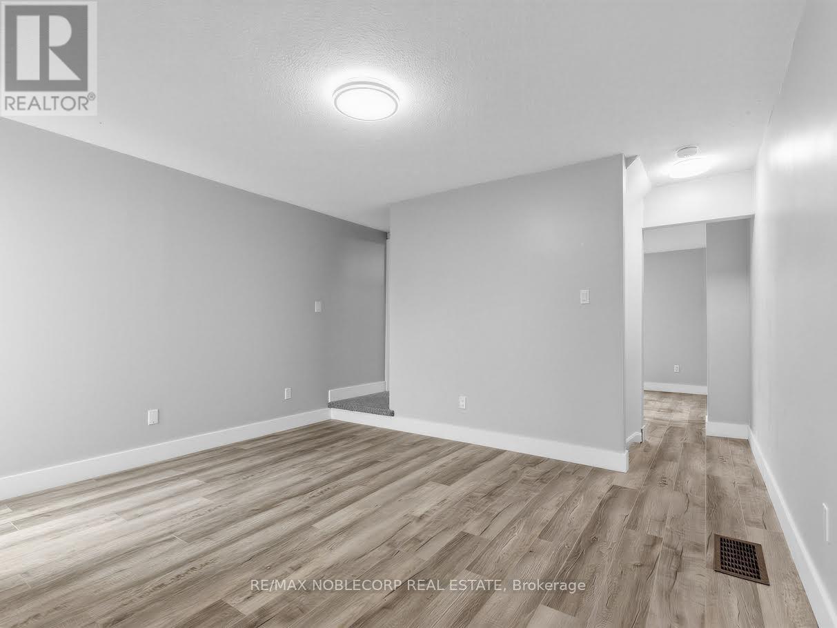 Upper Main - 59 Scott Crescent, Barrie, Ontario  L4N 4W2 - Photo 6 - S13042374