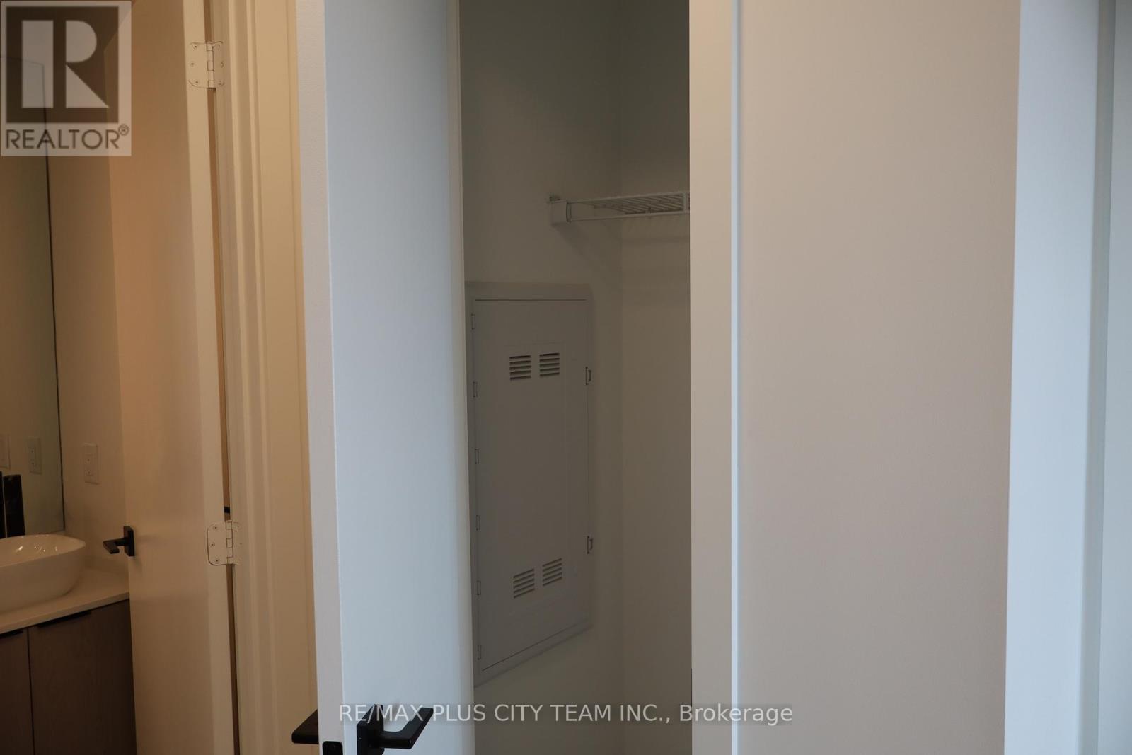 418 - 1185 Dupont Street, Toronto, Ontario M6H 0G5 - Photo 12 - W12998040