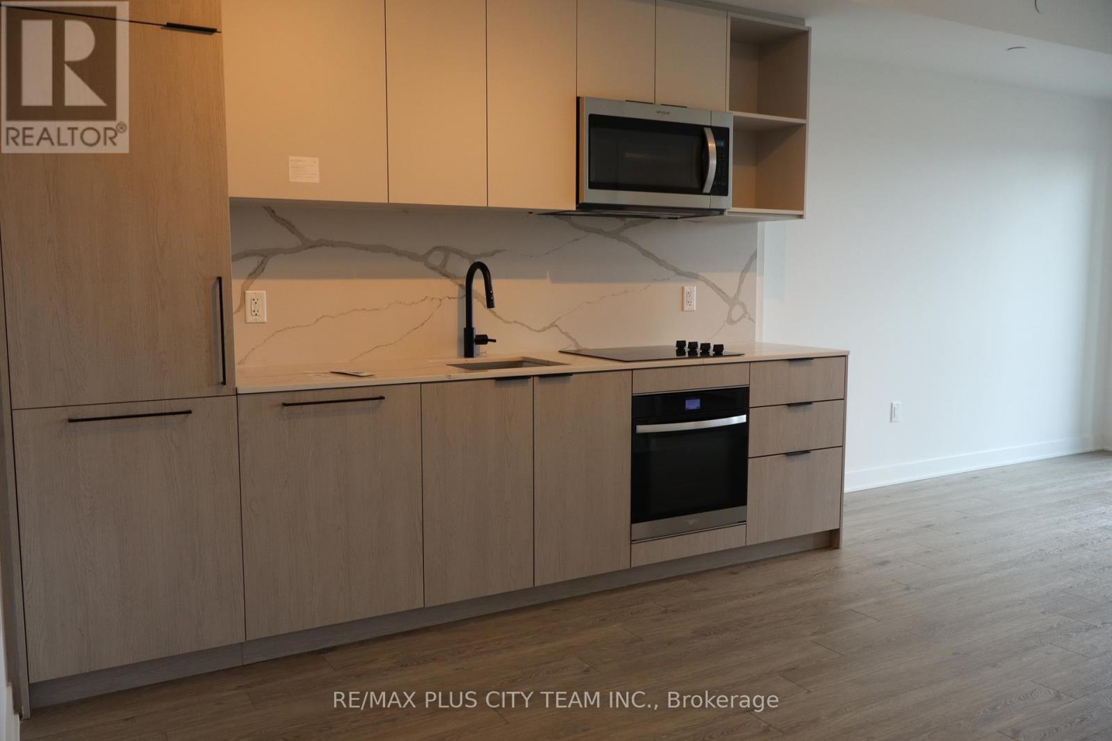 418 - 1185 Dupont Street, Toronto, Ontario M6H 0G5 - Photo 5 - W12998040