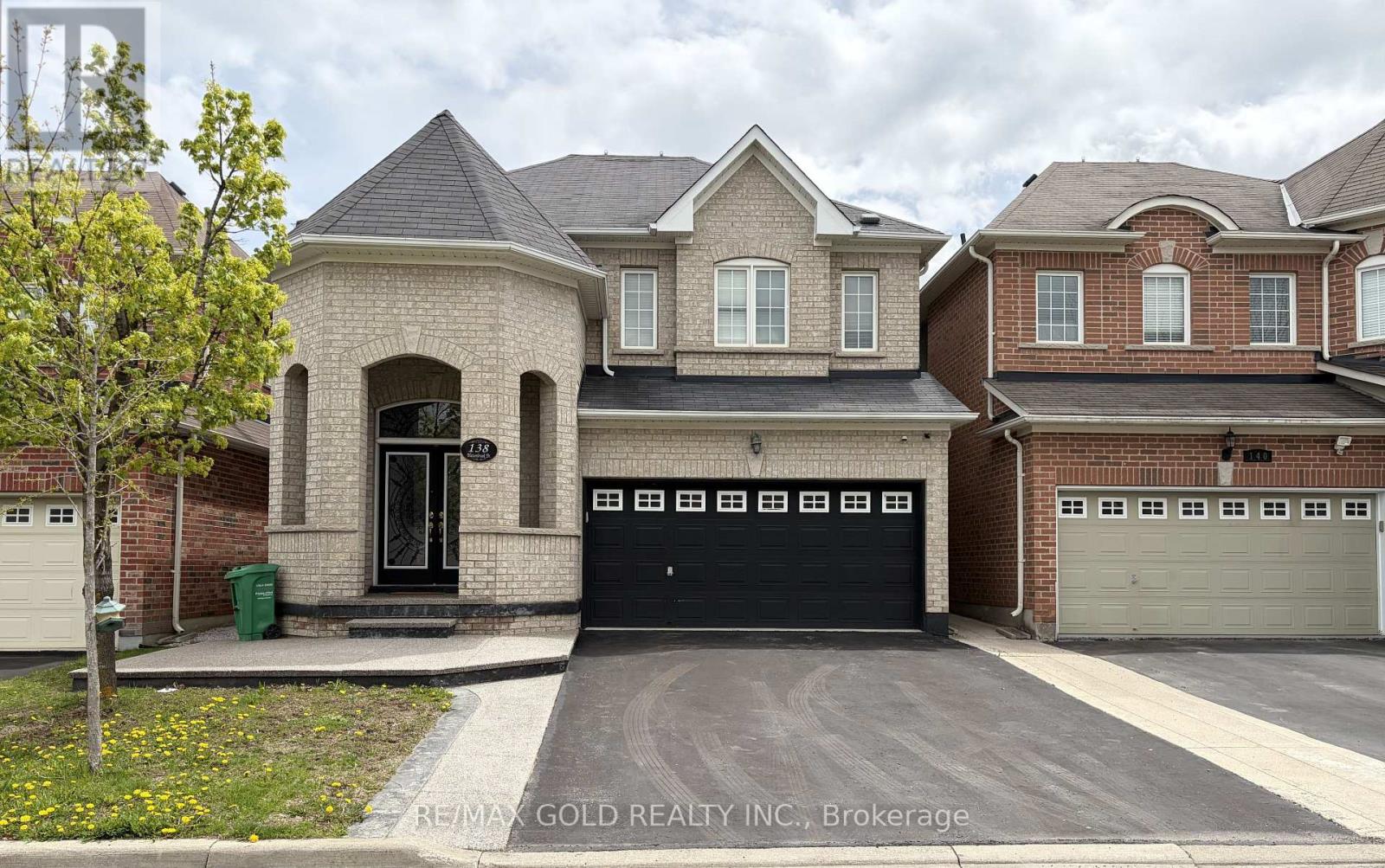 138 WATSONBROOK DRIVE, Brampton, Ontario