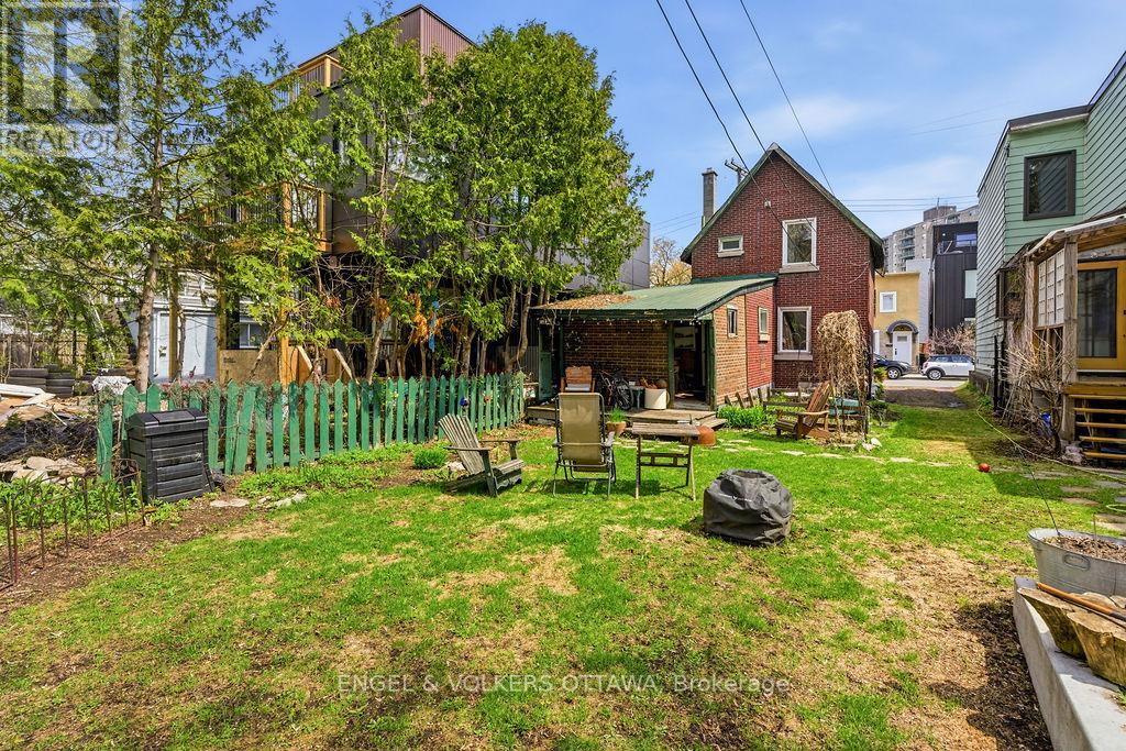 86 Pinhey Street, Ottawa, Ontario  K1Y 1T4 - Photo 19 - X12982512