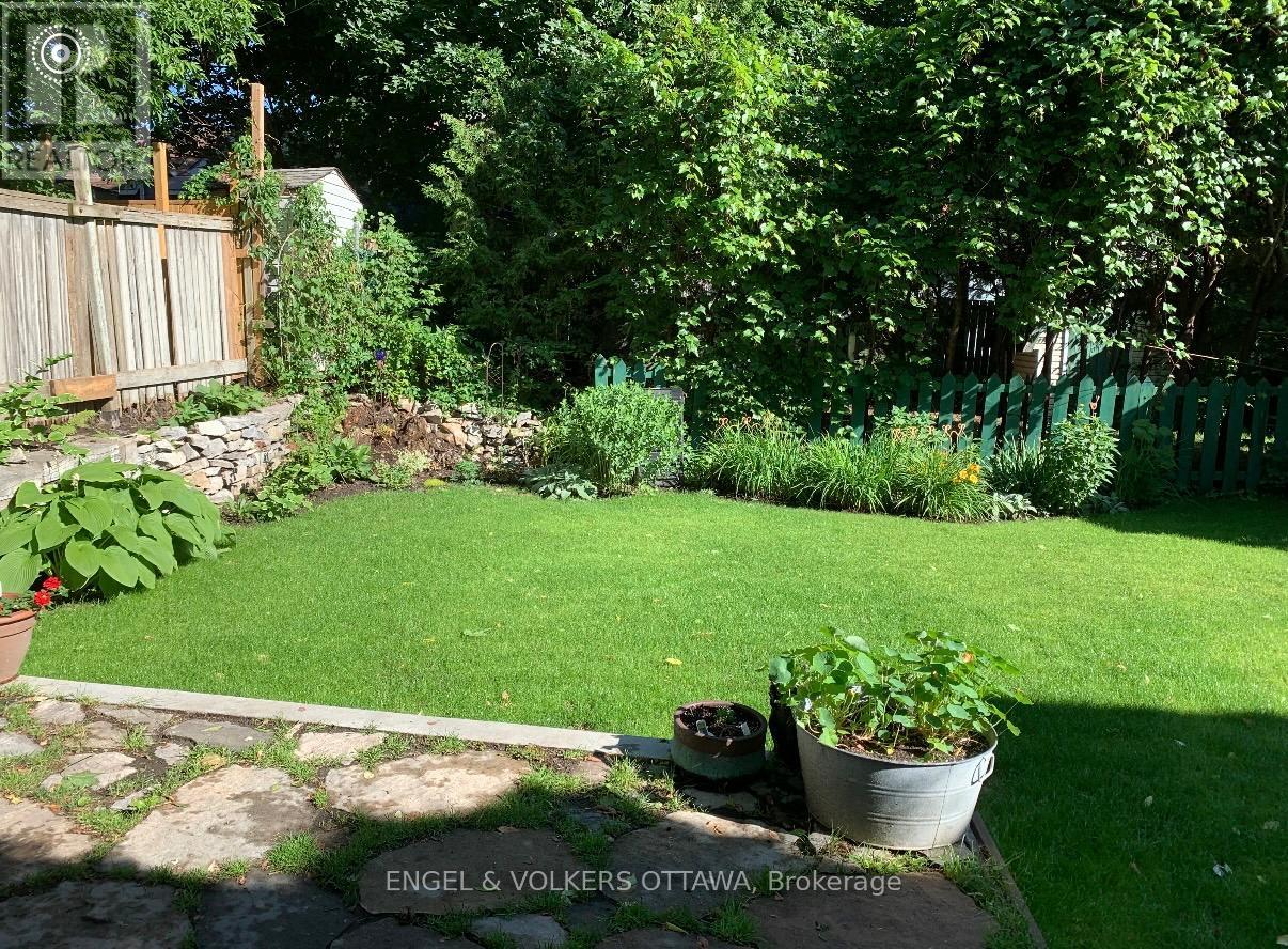 86 Pinhey Street, Ottawa, Ontario  K1Y 1T4 - Photo 18 - X12982512