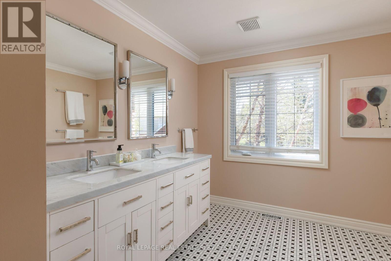 1193 Bowman Drive, Oakville, Ontario  L6M 2T3 - Photo 29 - W13113020