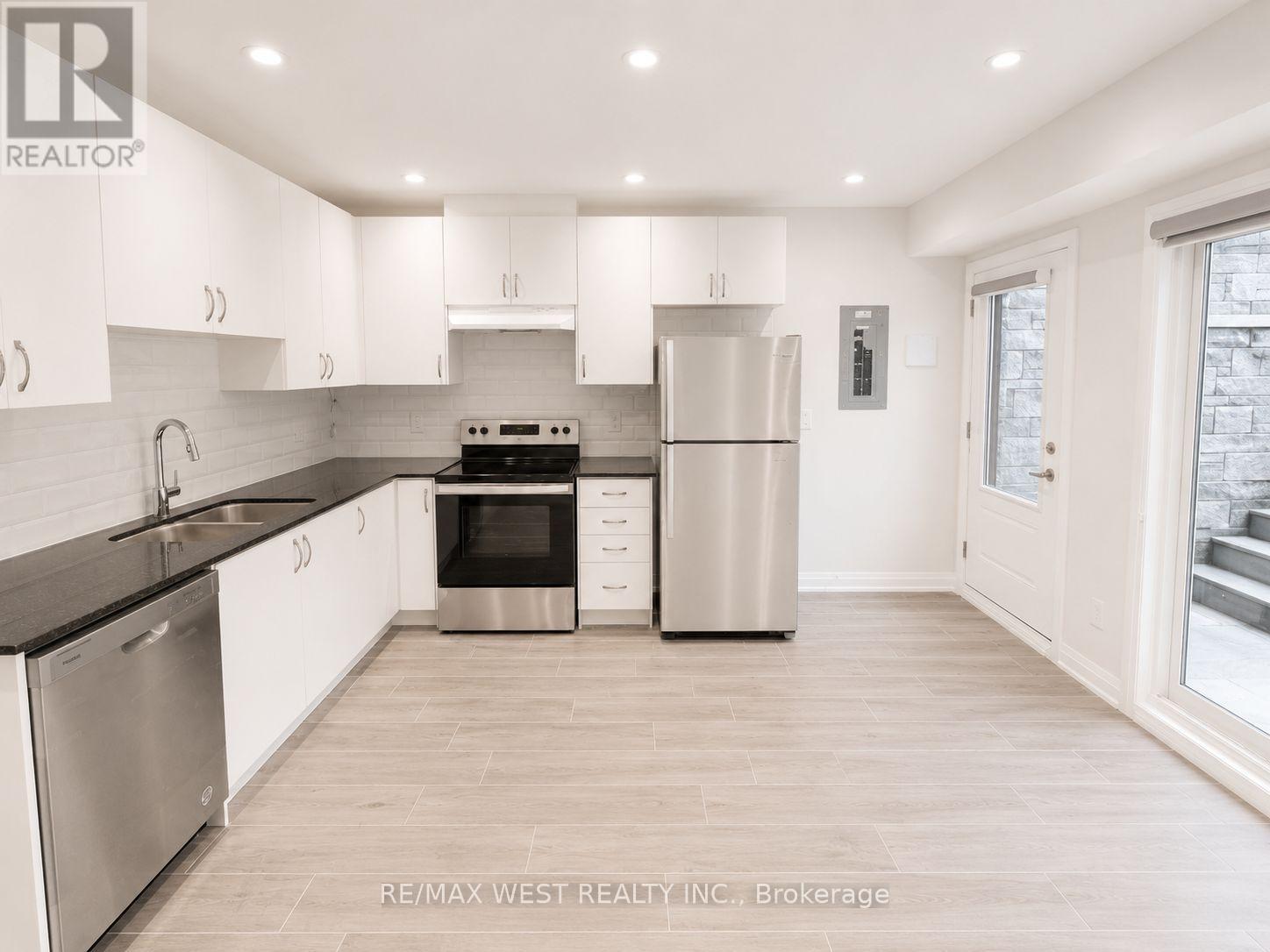Basement - 431 Concord Avenue, Toronto, Ontario  M6H 2P9 - Photo 4 - W13113048