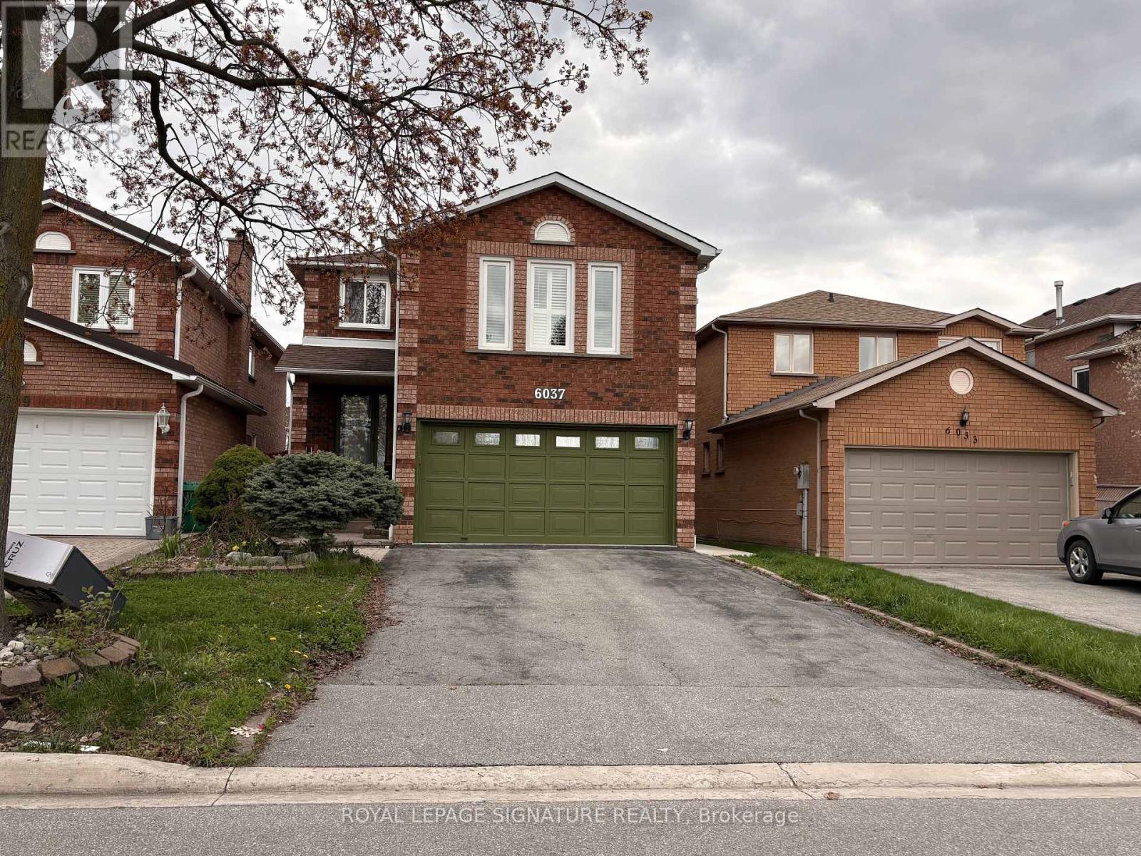 Main - 6037 Duford Drive, Mississauga, Ontario  L5V 1A8 - Photo 1 - W13113058