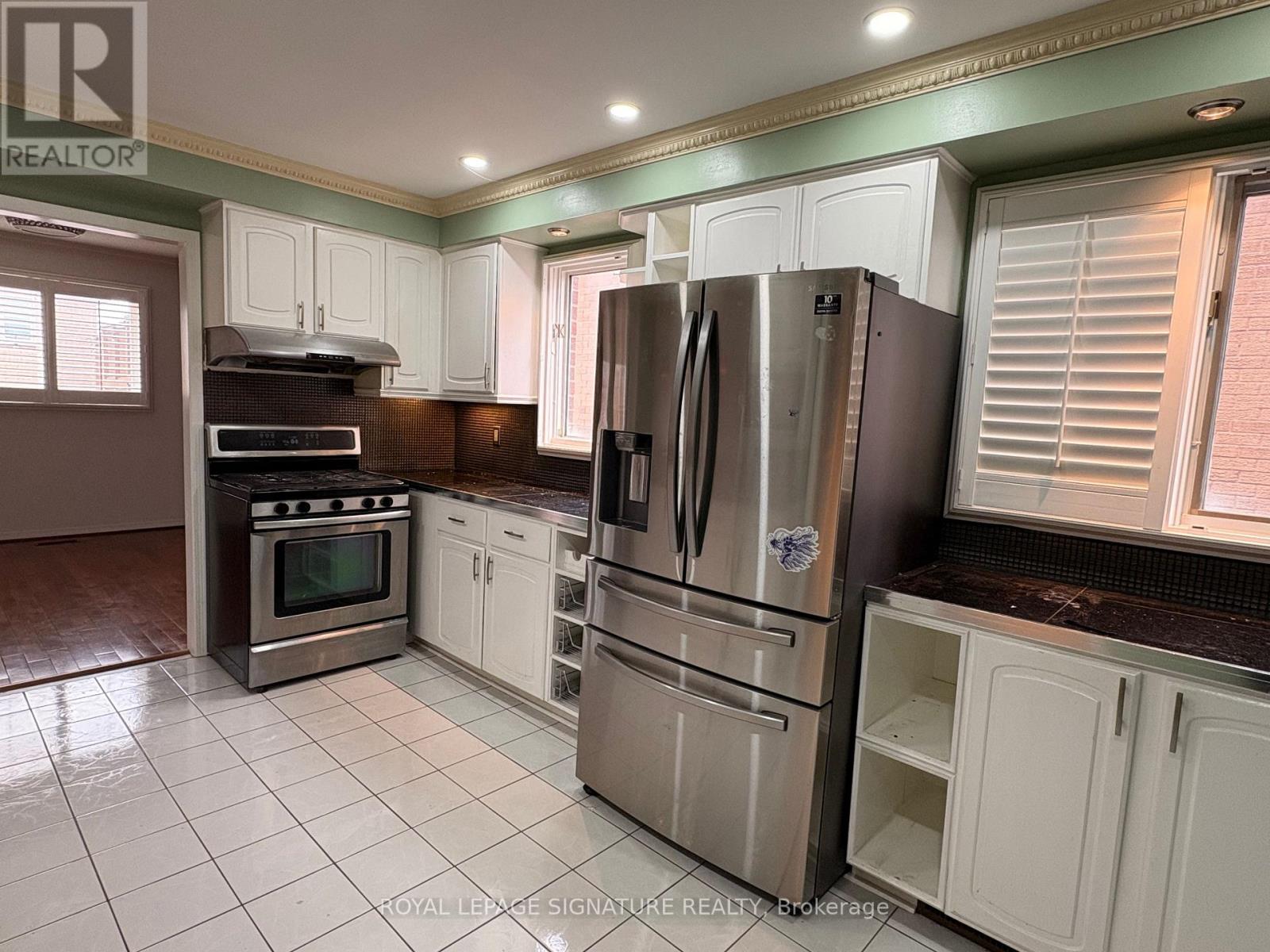 Main - 6037 Duford Drive, Mississauga, Ontario  L5V 1A8 - Photo 13 - W13113058