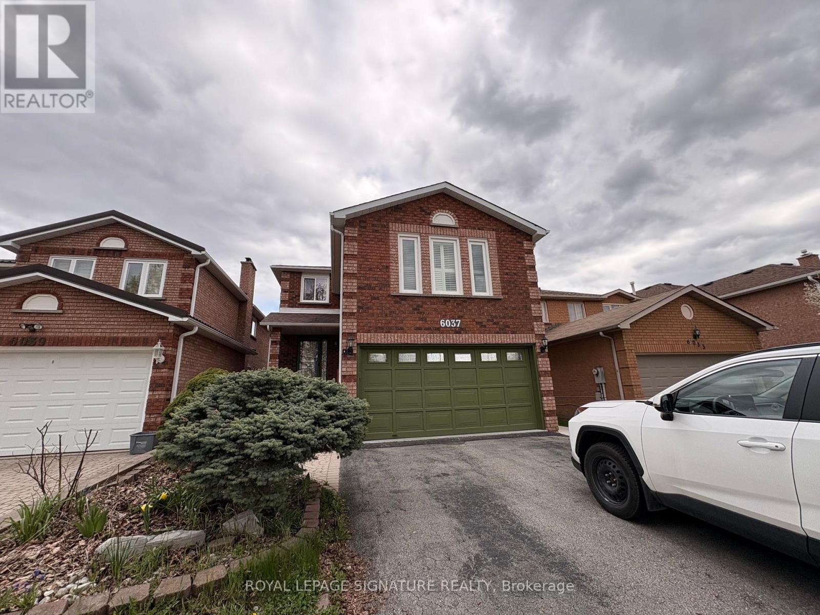 Main - 6037 Duford Drive, Mississauga, Ontario  L5V 1A8 - Photo 2 - W13113058