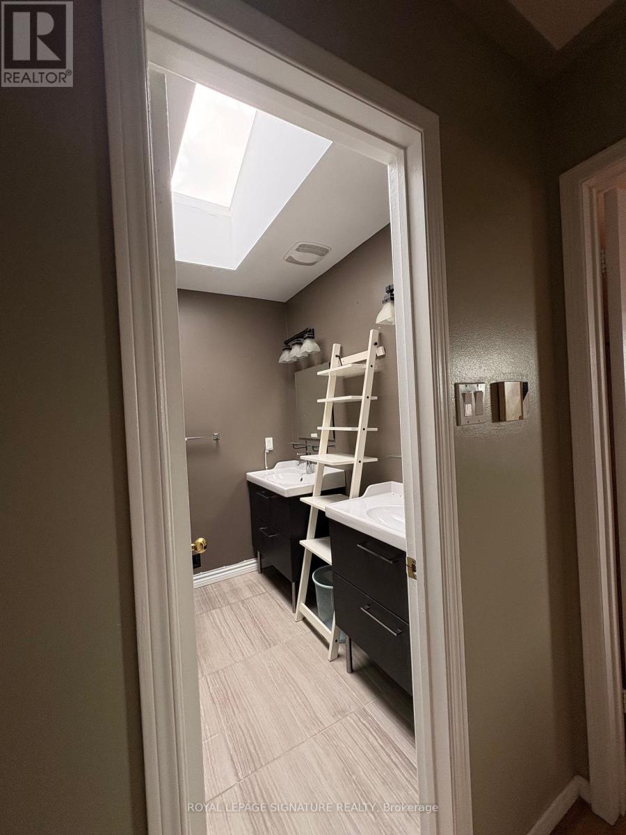 Main - 6037 Duford Drive, Mississauga, Ontario  L5V 1A8 - Photo 45 - W13113058