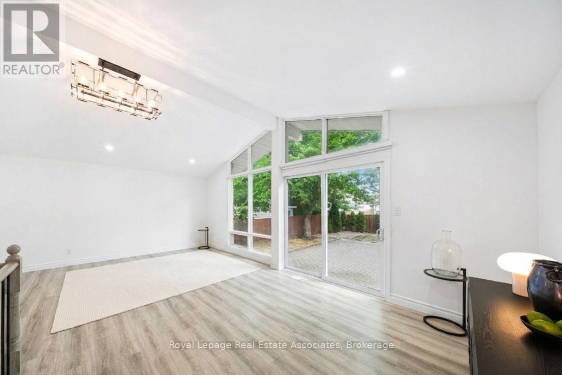 665 Kipling Avenue, Toronto, Ontario  M8Z 5G2 - Photo 5 - W13113140