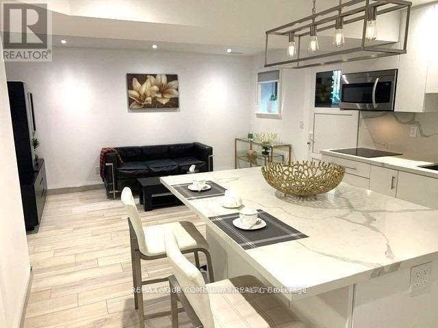 7 Van Dusen Boulevard, Toronto, Ontario  M8Z 3E4 - Photo 6 - W13113152