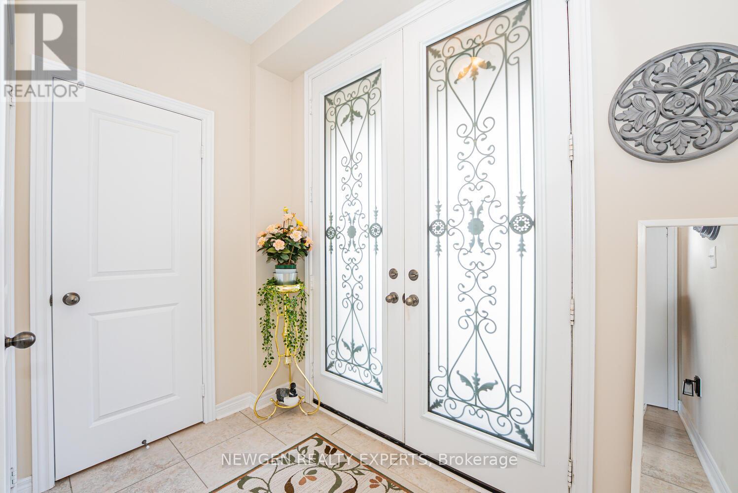 46 Monument Trail, Brampton, Ontario  L7A 4M9 - Photo 4 - W13113166
