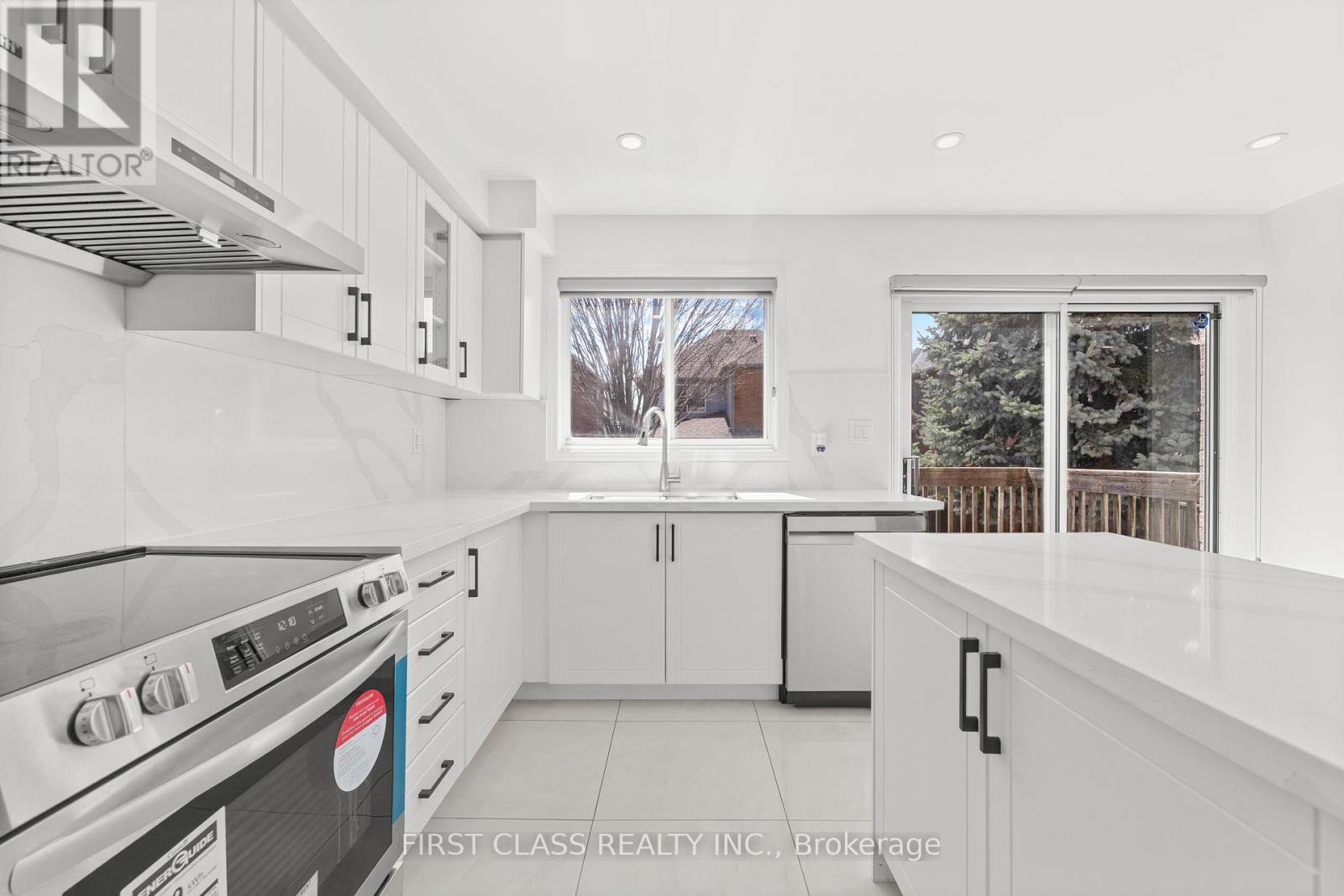 Main - 5554 Churchill Meadows Boulevard, Mississauga, Ontario  L5M 6M6 - Photo 11 - W13113212