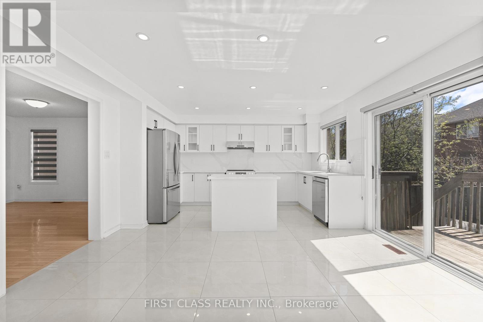 Main - 5554 Churchill Meadows Boulevard, Mississauga, Ontario  L5M 6M6 - Photo 7 - W13113212