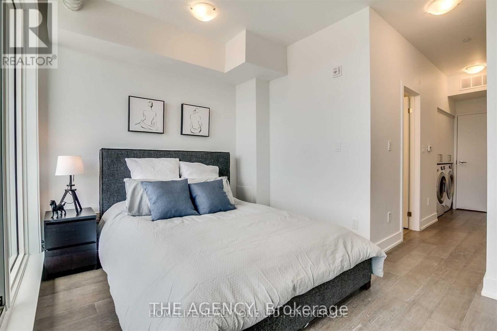 303 Gilmour Avenue, Toronto, Ontario  M6S 3B6 - Photo 6 - W13113272