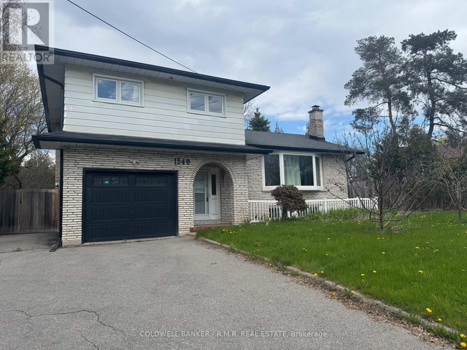1549 SIMCOE STREET N, Oshawa, Ontario