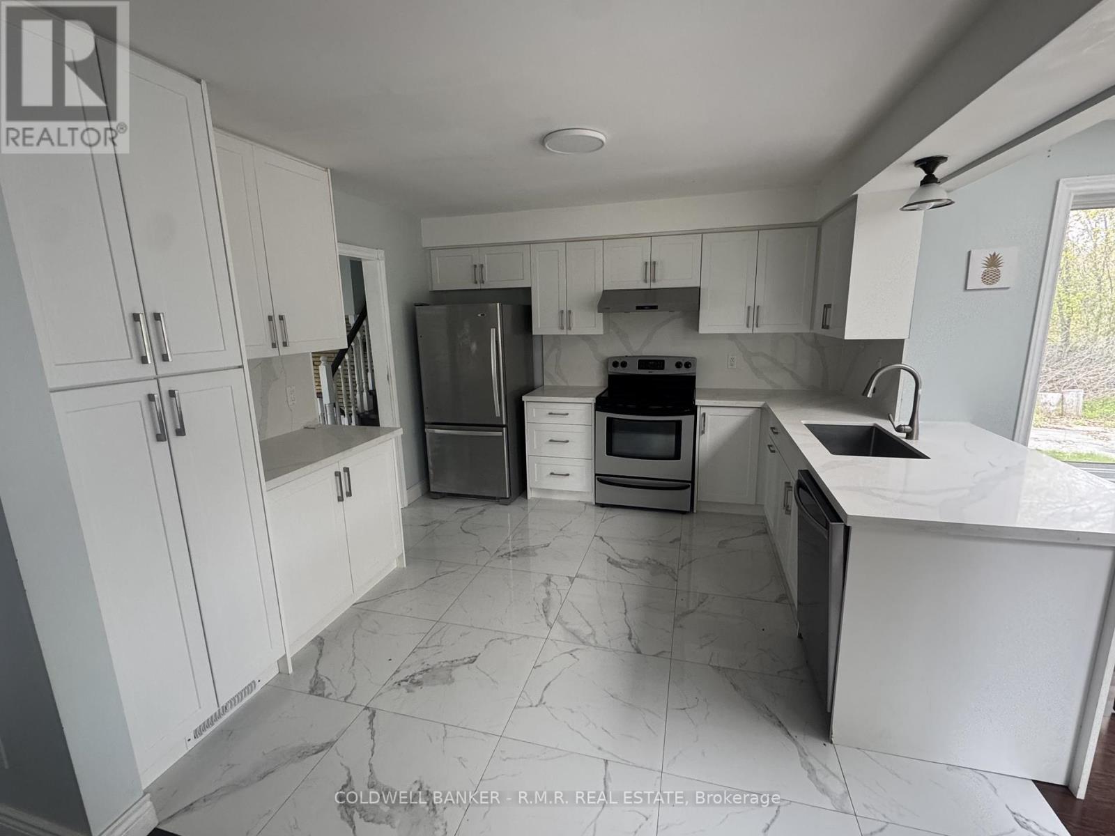 1549 Simcoe Street N, Oshawa, Ontario  L1G 4X8 - Photo 2 - E13113336