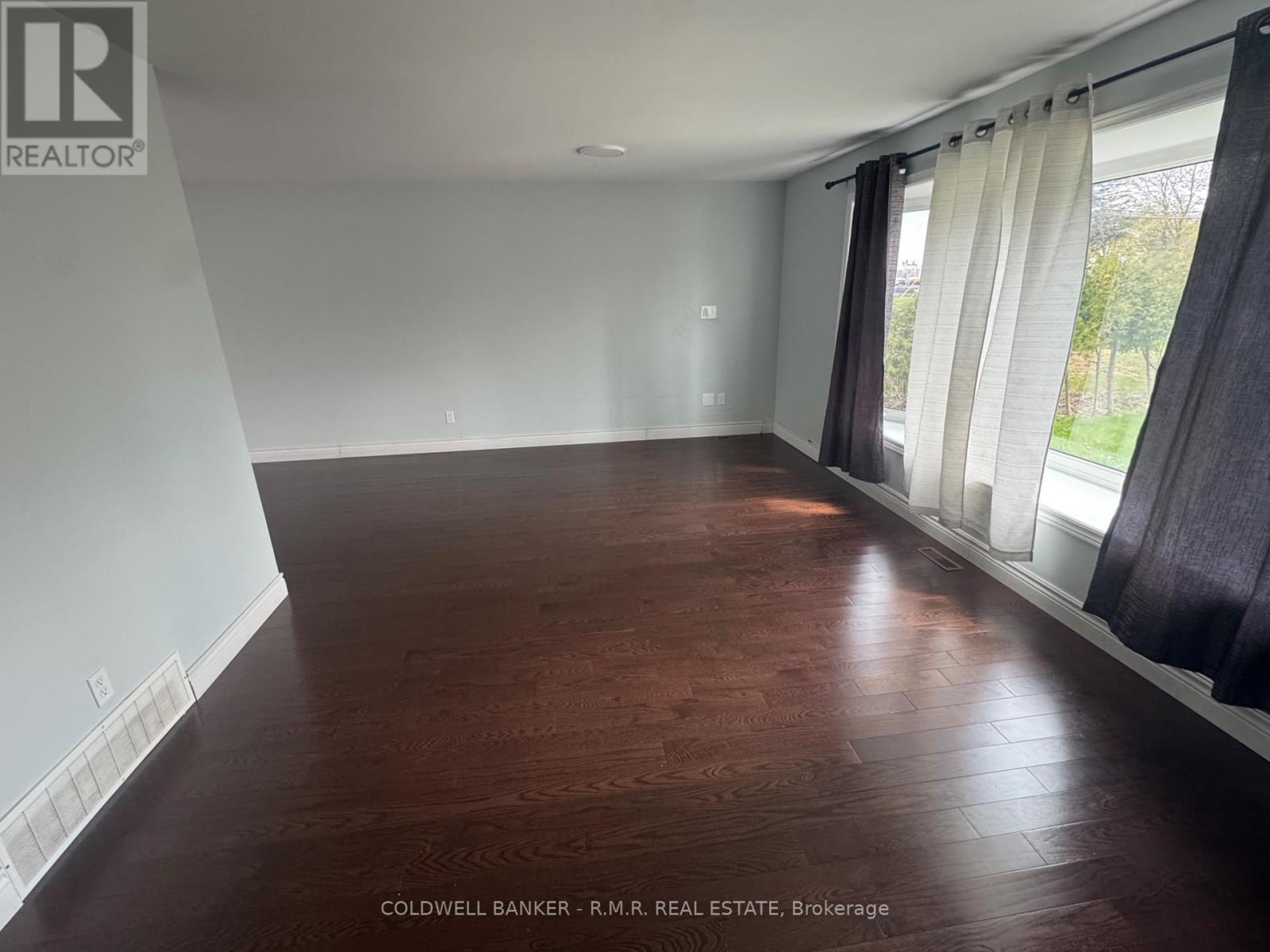 1549 Simcoe Street N, Oshawa, Ontario  L1G 4X8 - Photo 4 - E13113336