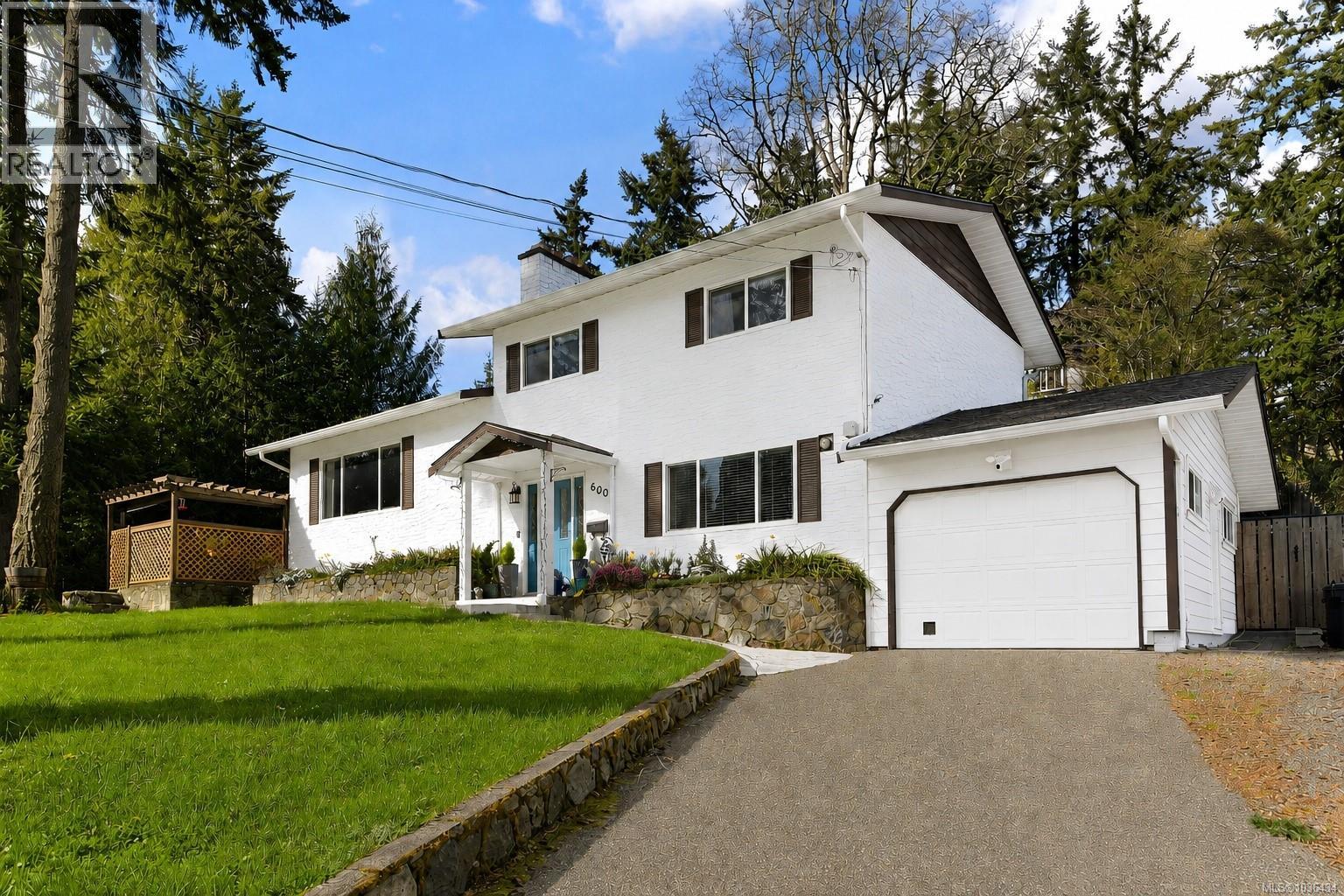 600 PHELPS Ave, Langford, British Columbia