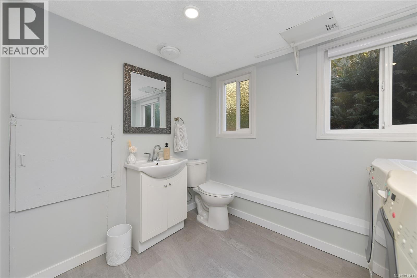 600 Phelps Ave, Langford, British Columbia  V9B 4P1 - Photo 32 - 1036434