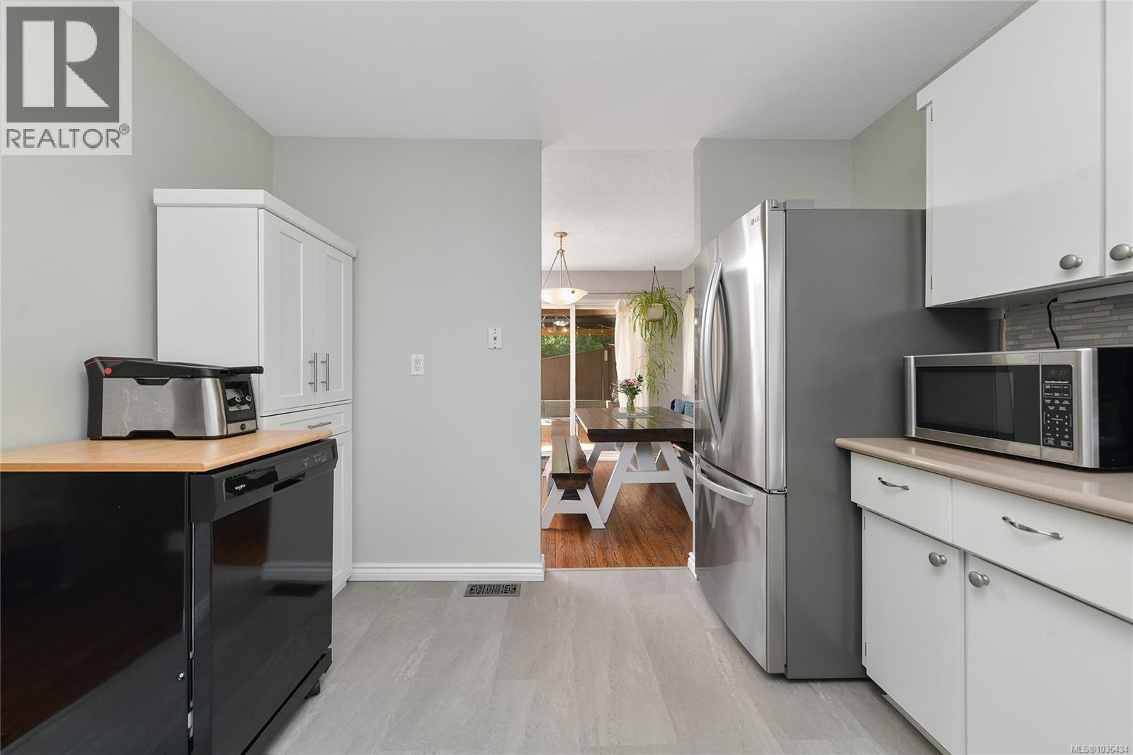 600 Phelps Ave, Langford, British Columbia  V9B 4P1 - Photo 13 - 1036434