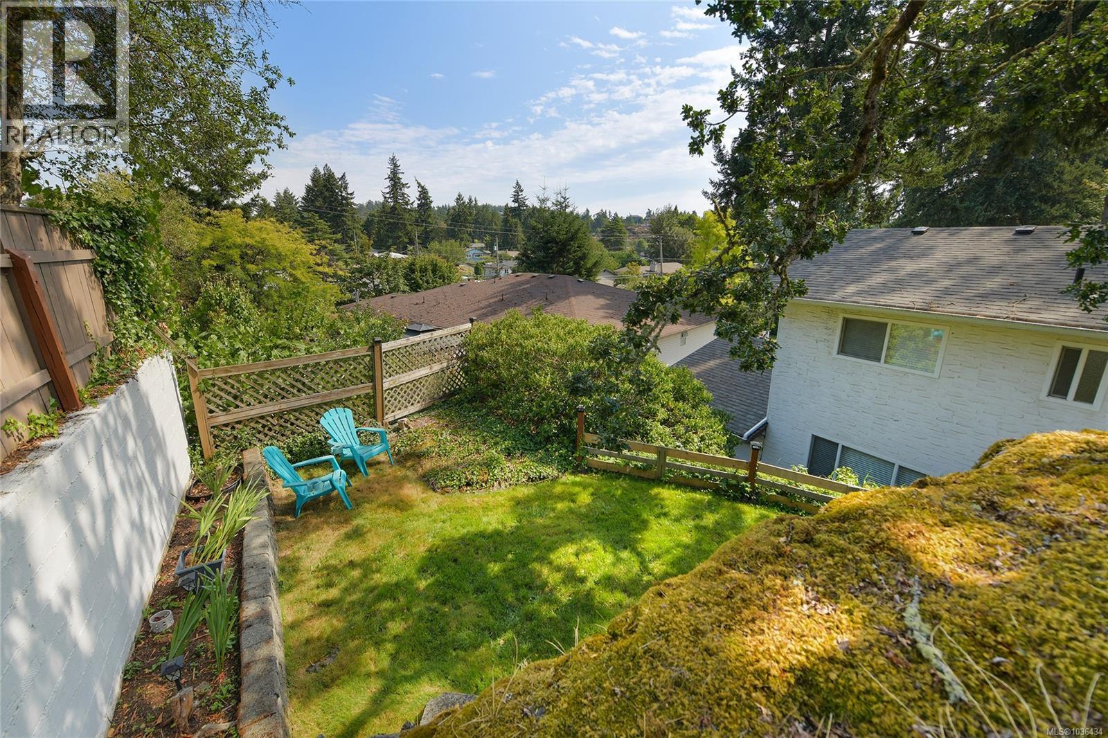 600 Phelps Ave, Langford, British Columbia  V9B 4P1 - Photo 41 - 1036434