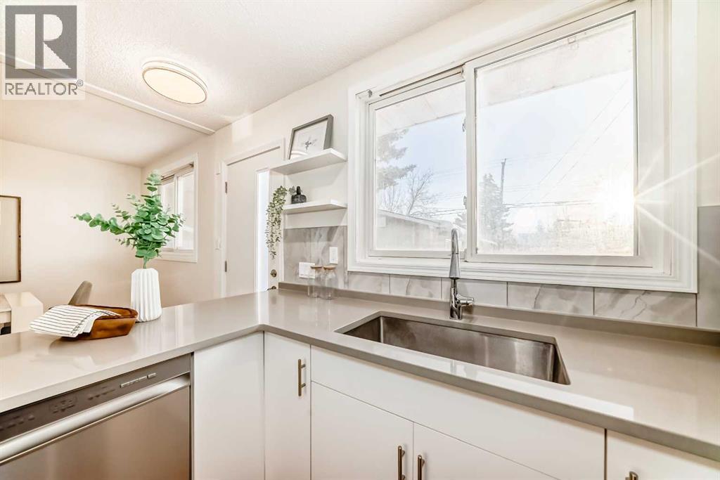 5640 Travis Street NE, Calgary, Alberta  T2K 3W2 - Photo 6 - A2287901