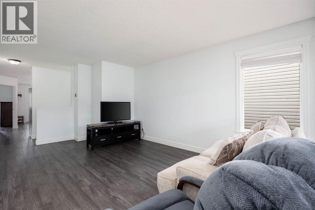 140 Lynx Crescent, Fort Mcmurray, Alberta  T9H 4W9 - Photo 5 - A2279643