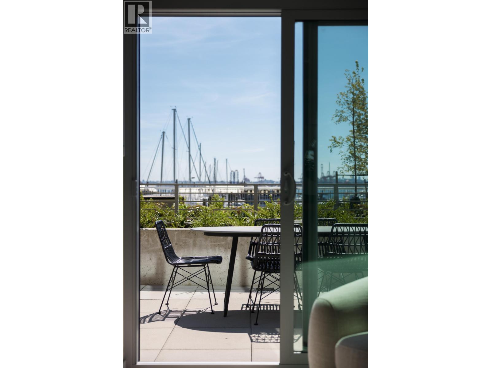 Th112 755 Harbourside Drive, North Vancouver, British Columbia V7P 0G1 - Photo 5 - R3117576