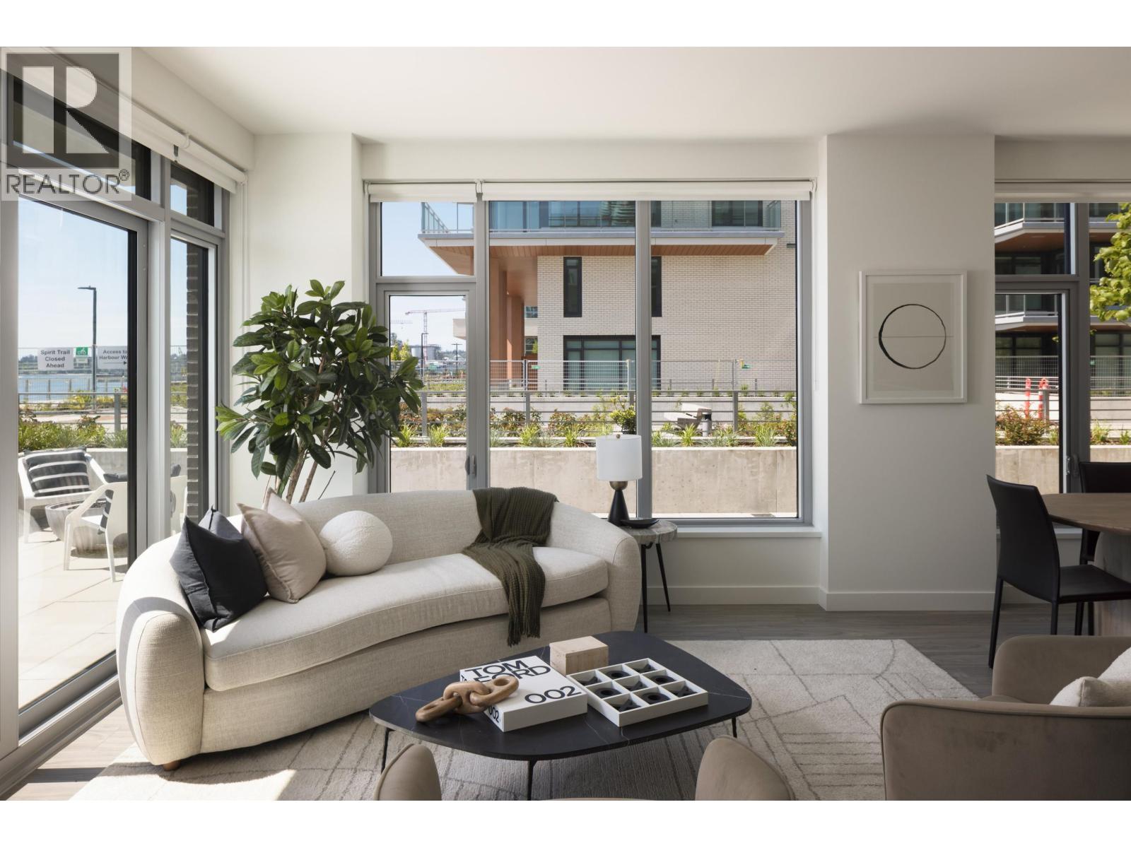 Th112 755 Harbourside Drive, North Vancouver, British Columbia V7P 0G1 - Photo 10 - R3117576