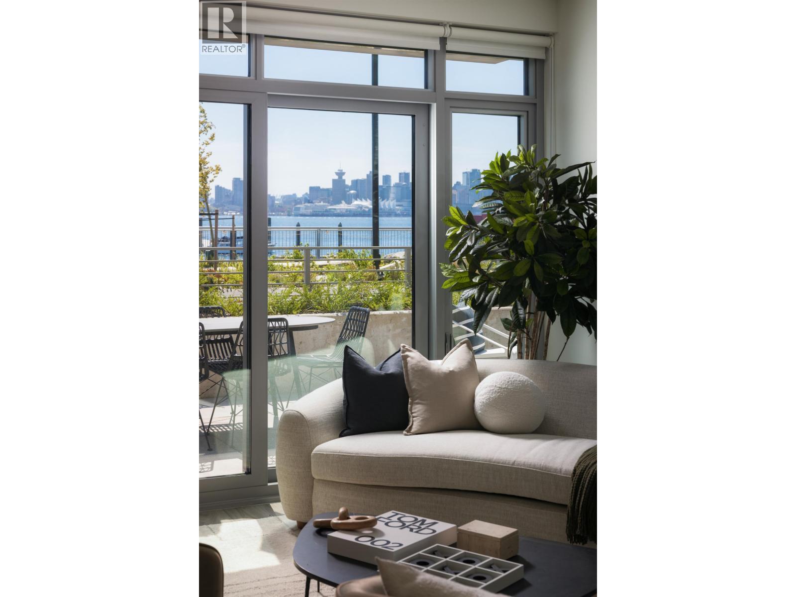 Th112 755 Harbourside Drive, North Vancouver, British Columbia V7P 0G1 - Photo 11 - R3117576