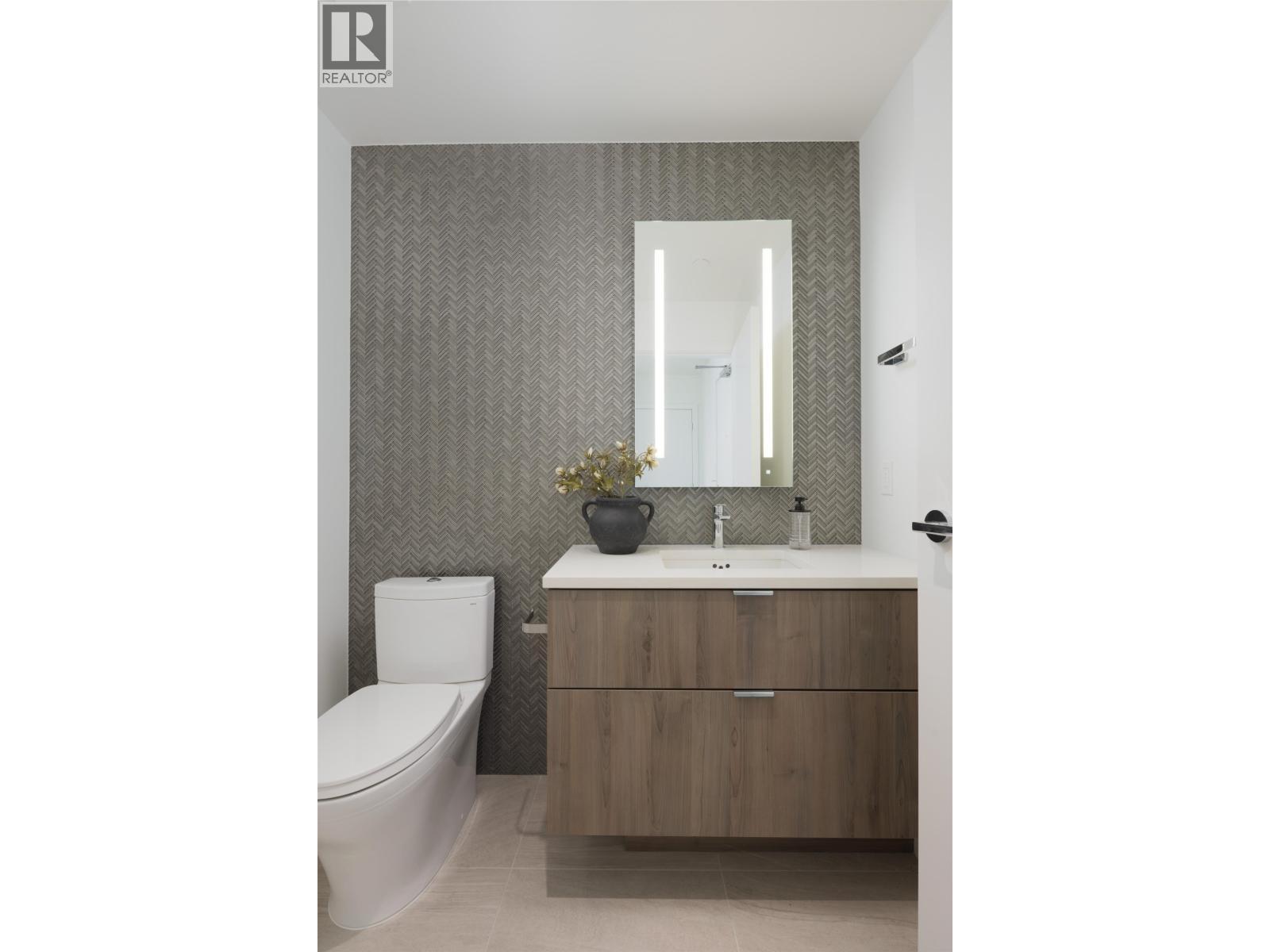 Th112 755 Harbourside Drive, North Vancouver, British Columbia V7P 0G1 - Photo 19 - R3117576