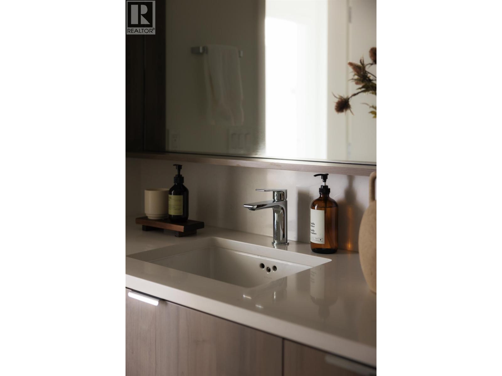 Th112 755 Harbourside Drive, North Vancouver, British Columbia V7P 0G1 - Photo 34 - R3117576