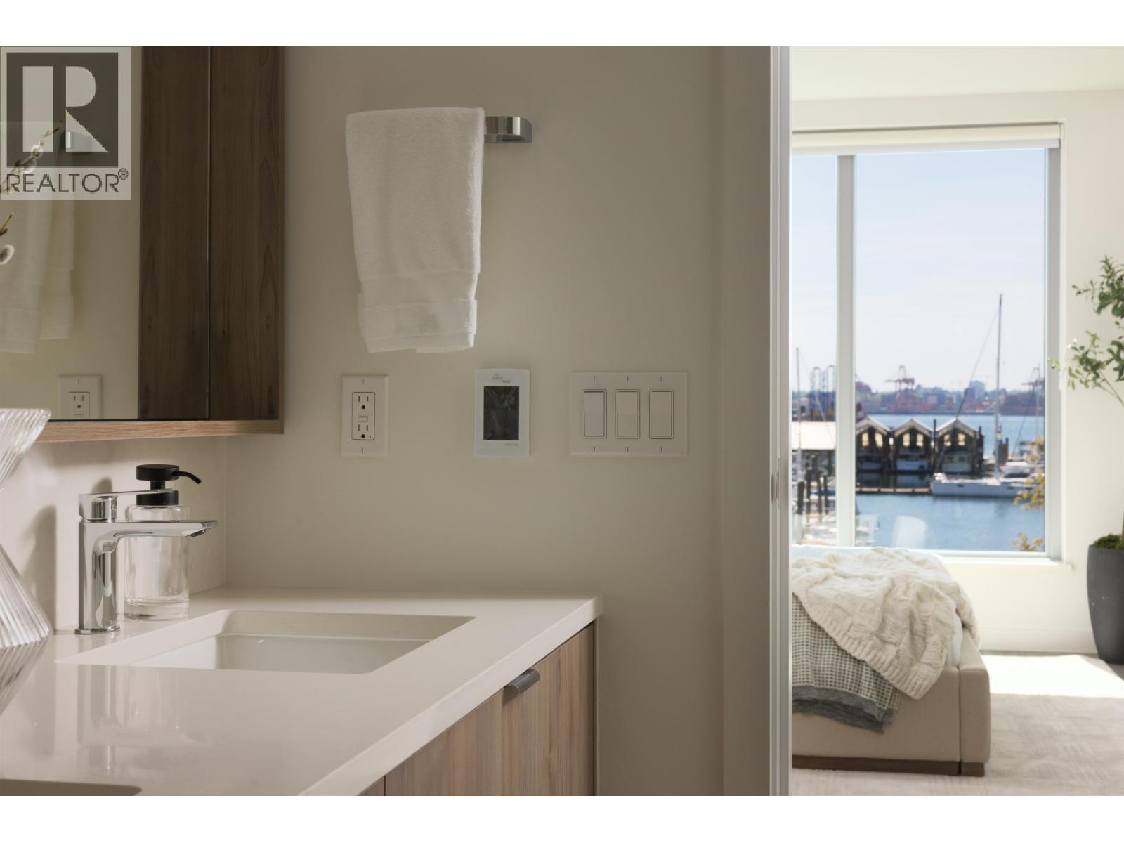 Th112 755 Harbourside Drive, North Vancouver, British Columbia V7P 0G1 - Photo 30 - R3117576