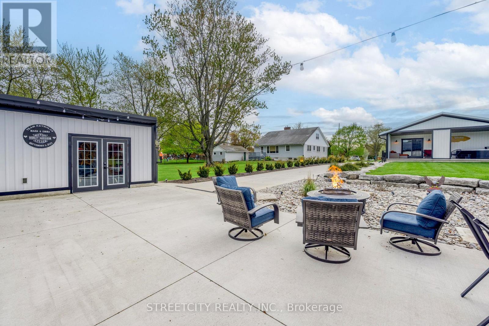 747 Broadway Street, Plympton-Wyoming, Ontario  N0N 1T0 - Photo 33 - X13113342