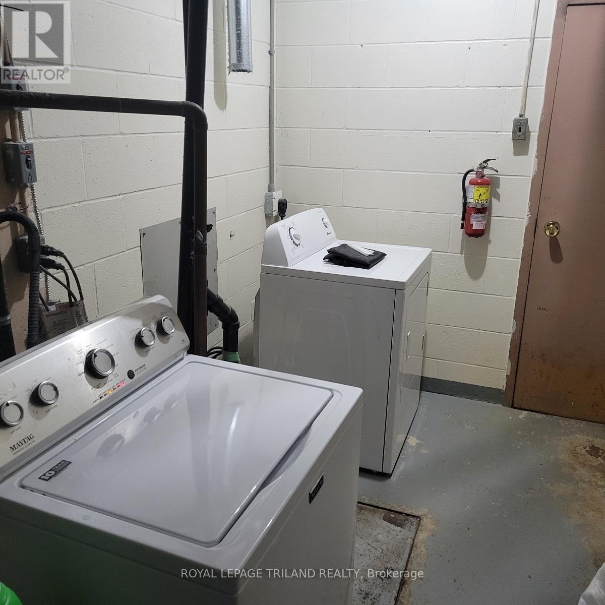 170 Wellington Street, St. Thomas, Ontario  N5R 2S1 - Photo 9 - X13113344